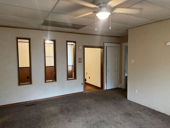 Building Photo - 724 N 25th St
