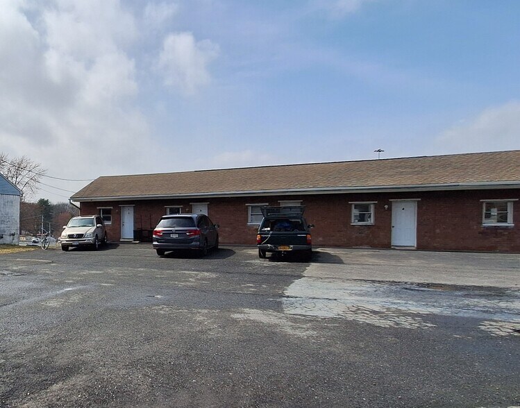 Building Photo - 2071 Ulster Ave