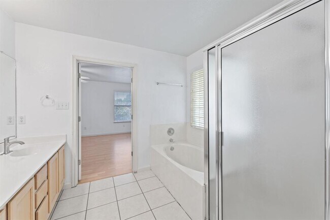 Building Photo - 3301 Texas Topaz Dr