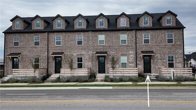 Building Photo - 5912 S Bellview Rd