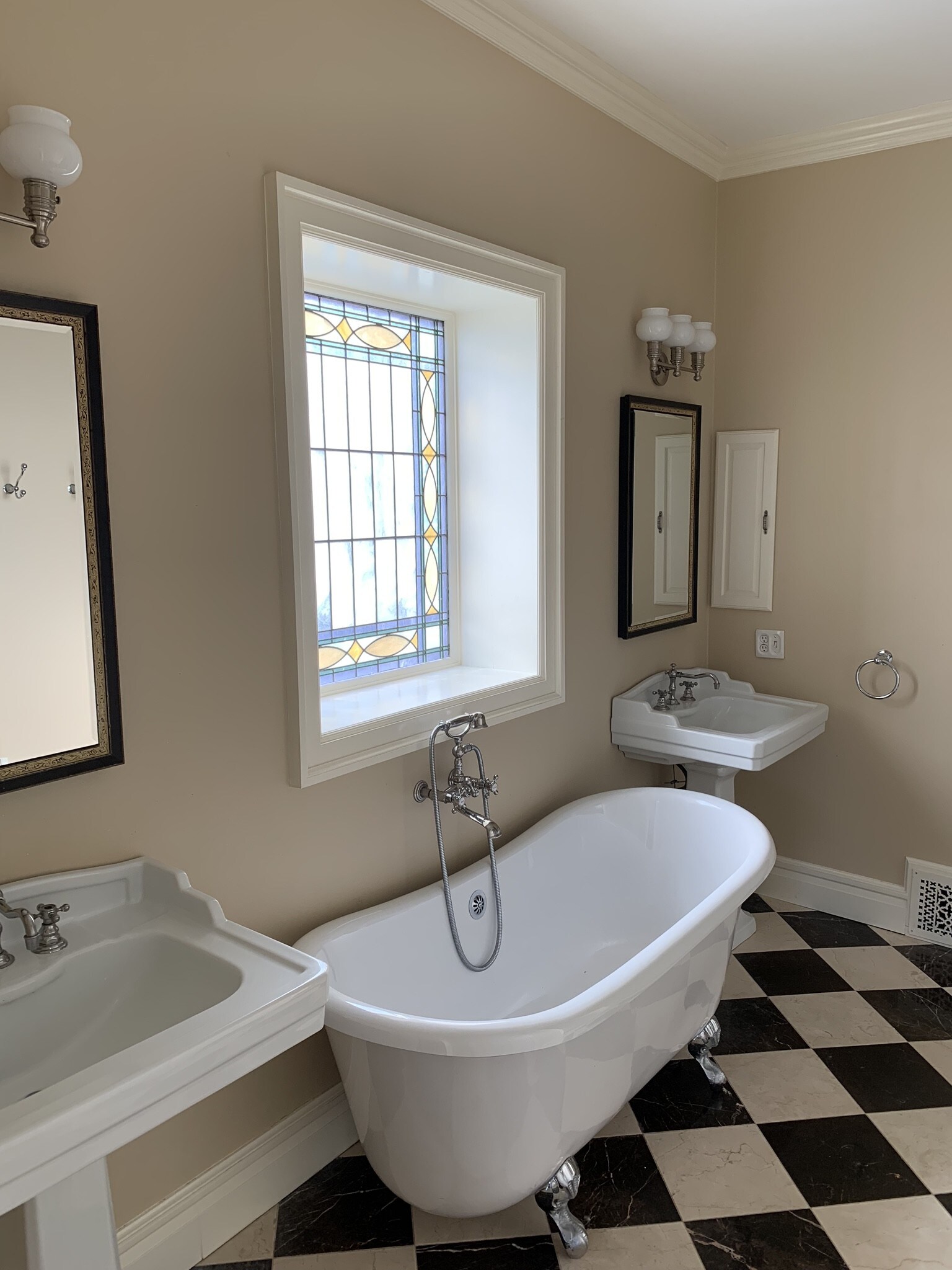 Master Bath (1) - 1102 W Wrightwood Ave