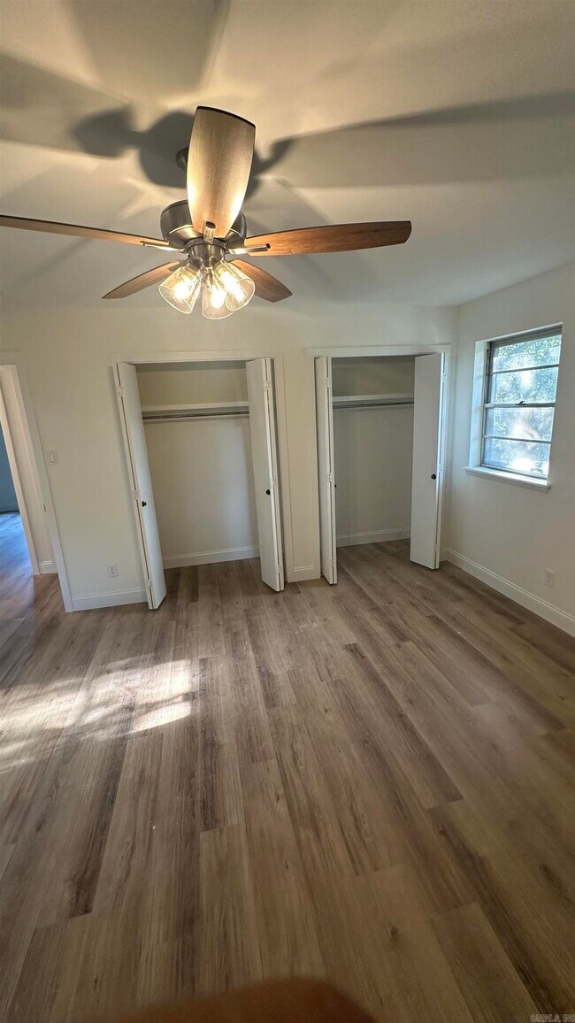 Building Photo - 12805 Rivercrest Dr