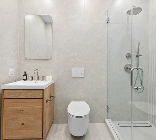 Building Photo - 184 Hawthorne St