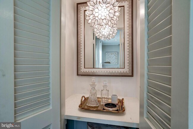 Building Photo - 5703 Brookside Dr