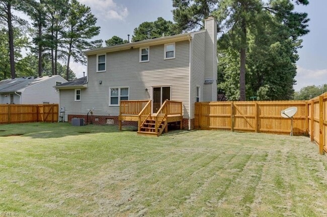 Building Photo - 3800 Sunset Point