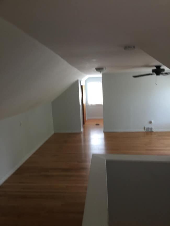Building Photo - 41 Winbourne Rd
