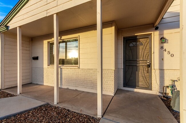 Building Photo - Scottsdale 3 bedroom long term rental