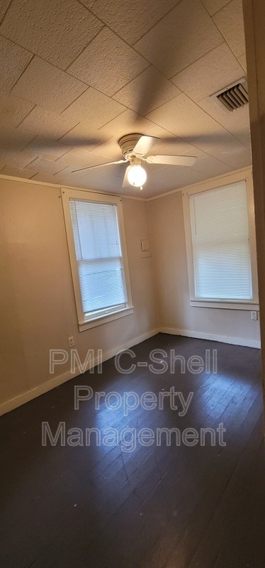 Building Photo - 10608 Chemstrand Rd