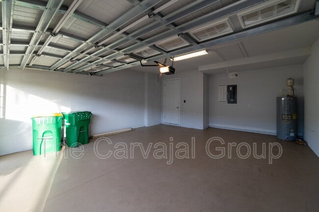 Building Photo - 1017 Steven Patrick Ave