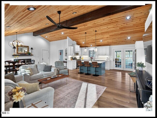 Building Photo - 5008 Autumn Dr