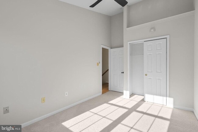 Building Photo - 18502 Clovercrest Cir