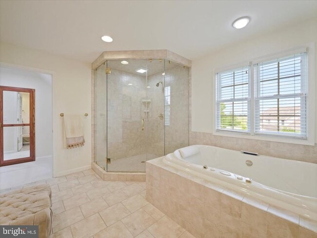 Building Photo - 3271 St Andrews Dr