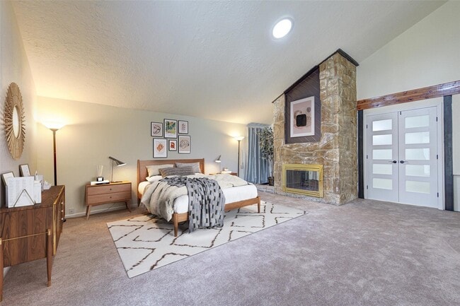Building Photo - 15754 Walkwood Dr