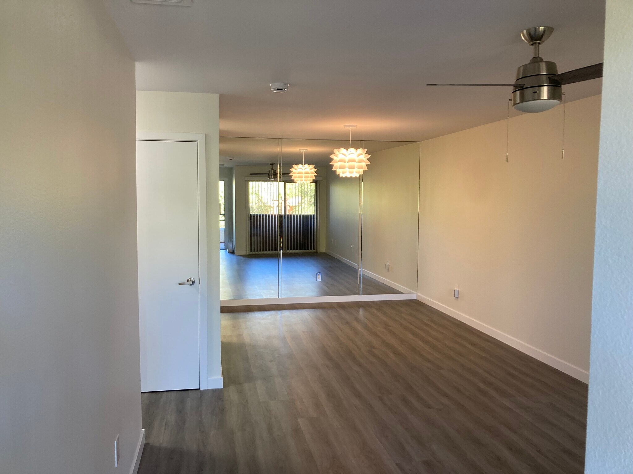 Building Photo - 2875 N Los Felices Rd