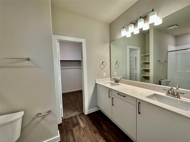 Building Photo - 9844 Grosbeak Ln