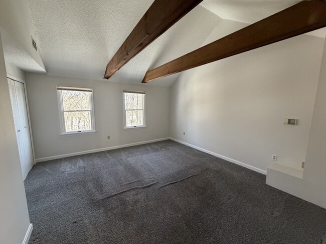 Building Photo - 213 Victoria Heights Rd