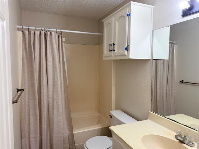 Building Photo - 1620 May St