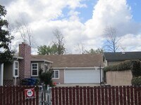 Building Photo - 825 Camden Ave