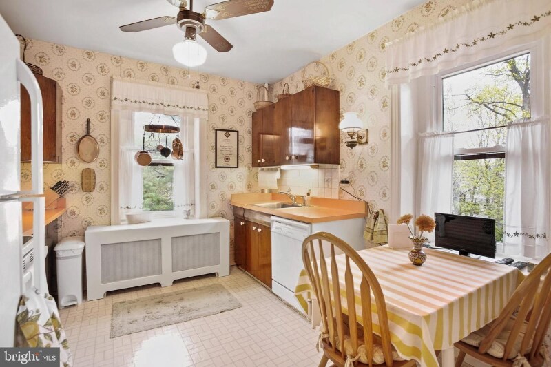 Building Photo - 219 Washington Ln