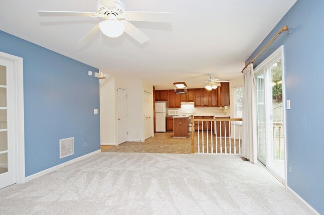 Building Photo - Pet-Friendly Raintree Home With Fenced Yard