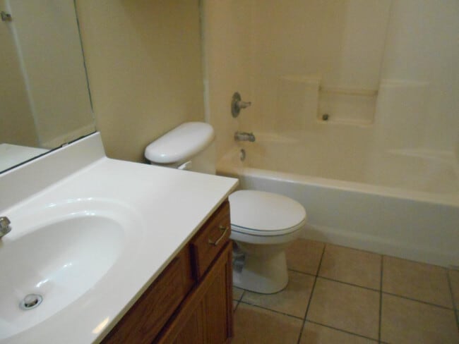 Building Photo - 808 N Evanston Ave