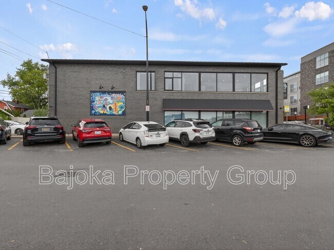 Building Photo - 415 W Nine Mile Rd