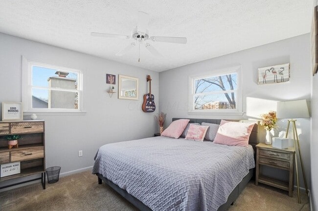 Building Photo - Spacious 4BR Home with Finished Basement & Fenced Yard in Olentangy Hills