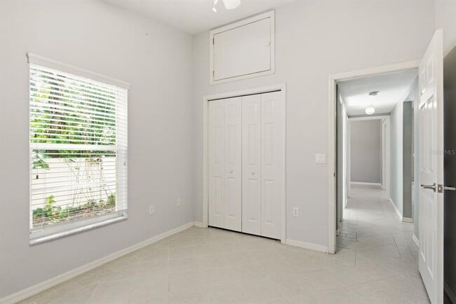 Building Photo - 406 S Bayview Blvd