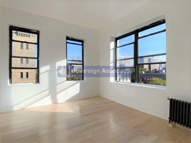 Primary Photo - 201 W 105th St