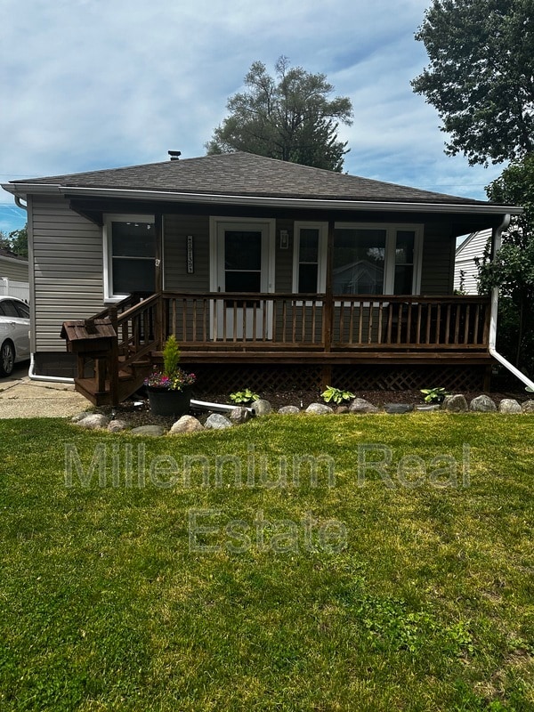 Primary Photo - 29139 Tawas St