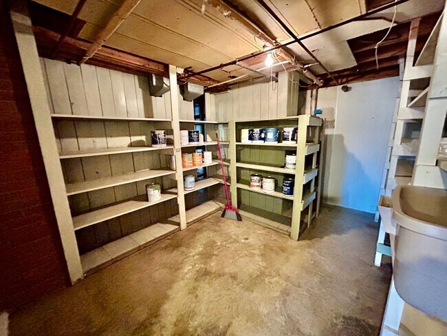 Building Photo - Amazing Home in Tahoma Terrace!