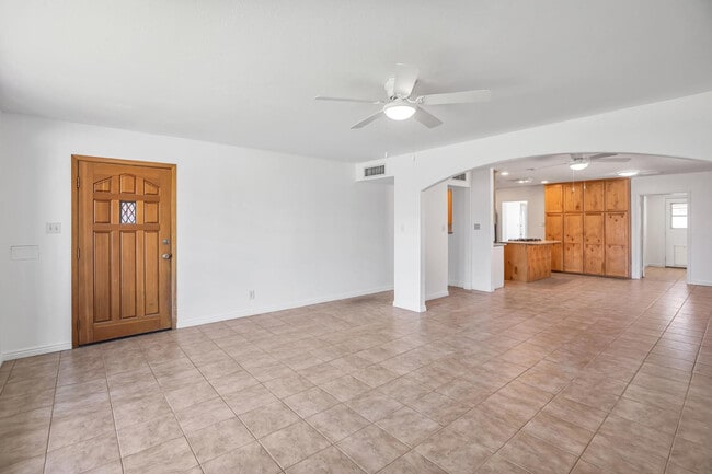 Building Photo - 8308 E Turney Ave