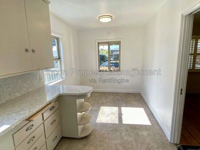 Building Photo - 314 Virginia Dr
