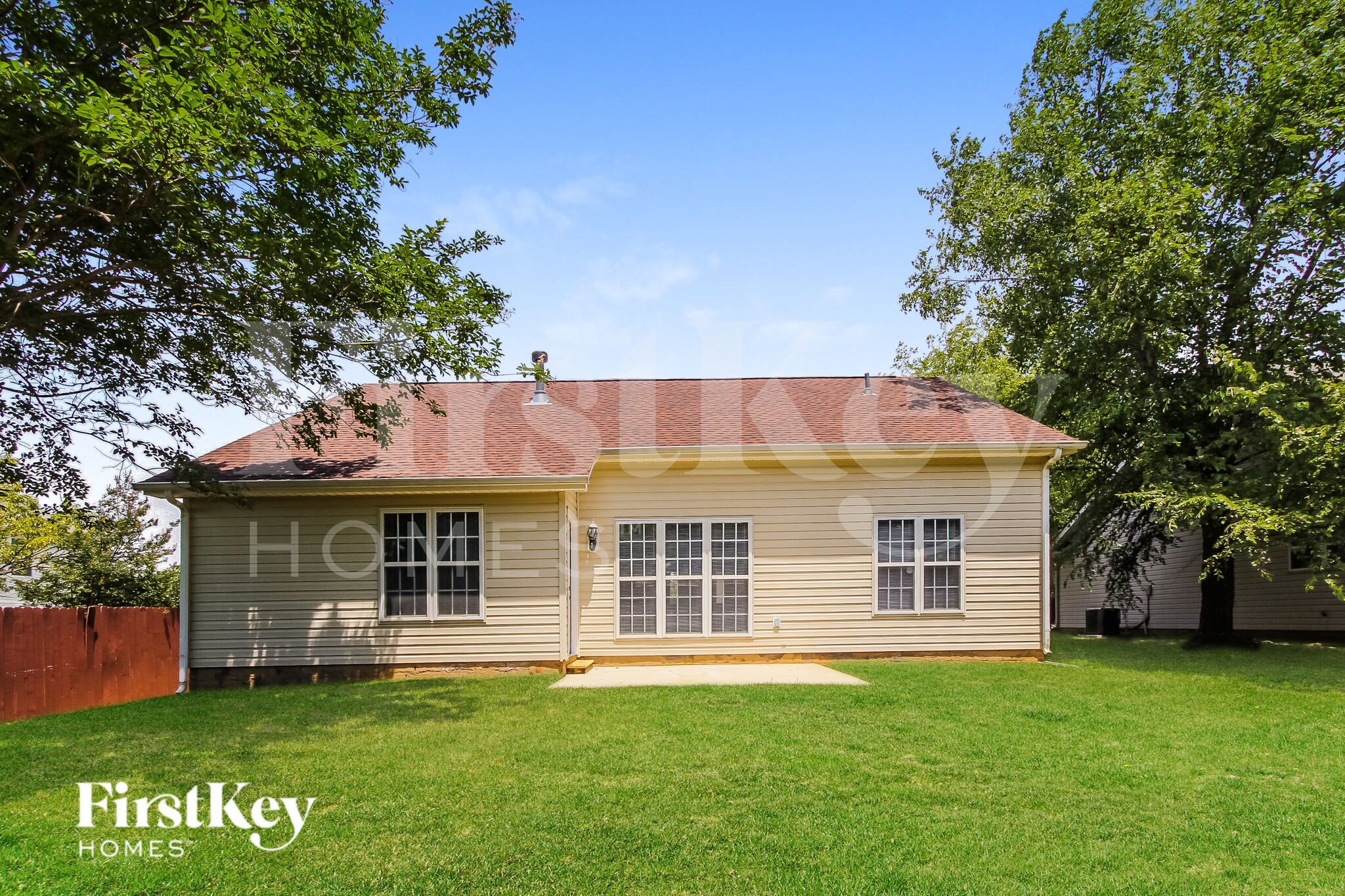 Building Photo - 11718 Black Maple Ave