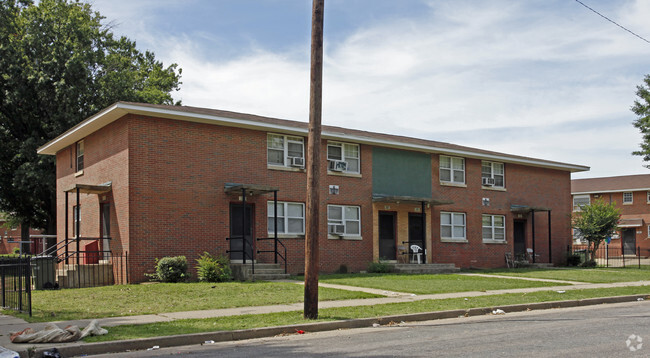 Whitcomb Court Apartments