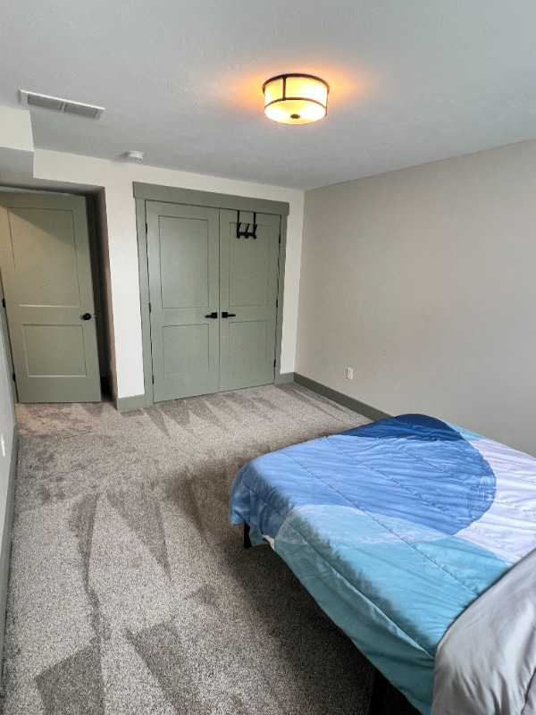 Building Photo - 422 W 18th St