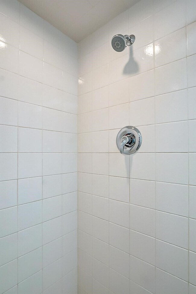 Building Photo - 9218 Hammerly Blvd