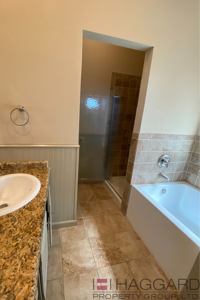 Building Photo - Renovated Frisco Home 3/2/2 in a Quiet Nei...