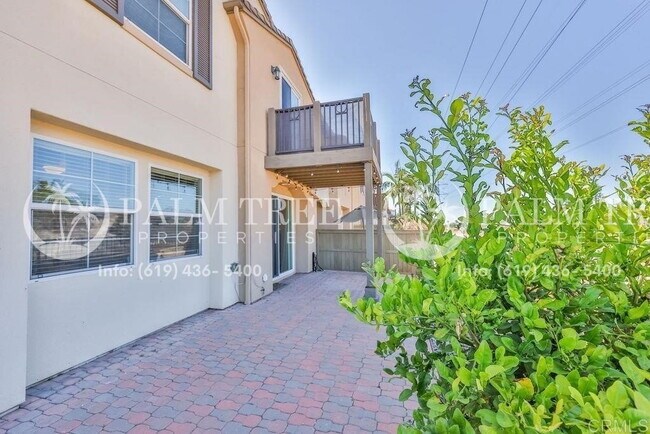 Building Photo - Stunning 4-Bedroom Townhome in Chula Vista...