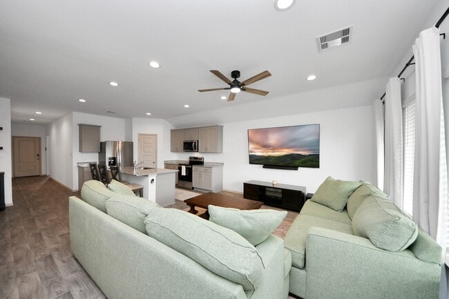 Building Photo - 1137 Buffalograss Trl