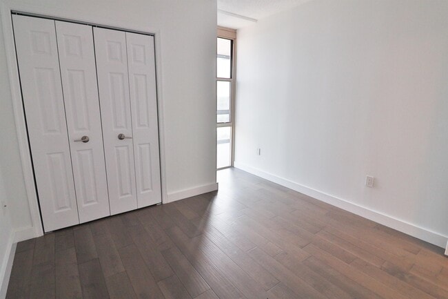 Building Photo - 24 Courthouse Sq