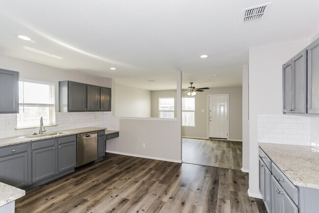 Building Photo - 9104 Old Clydesdale Dr