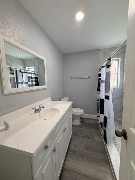 Building Photo - 7031 NW 20th St