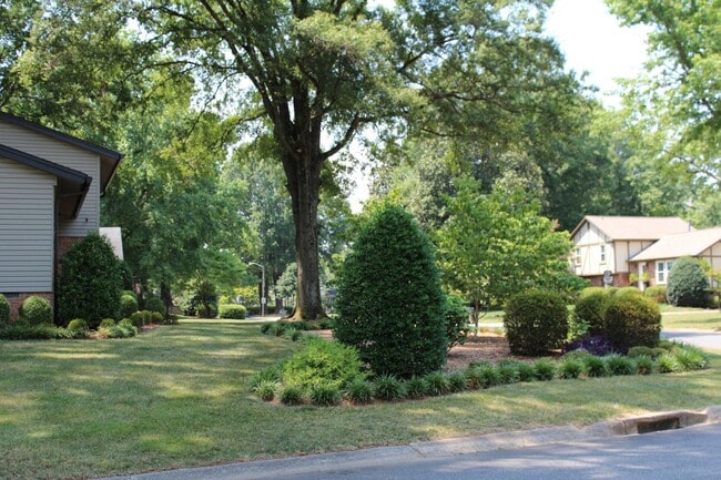 Building Photo - 3801 Stokes Ave