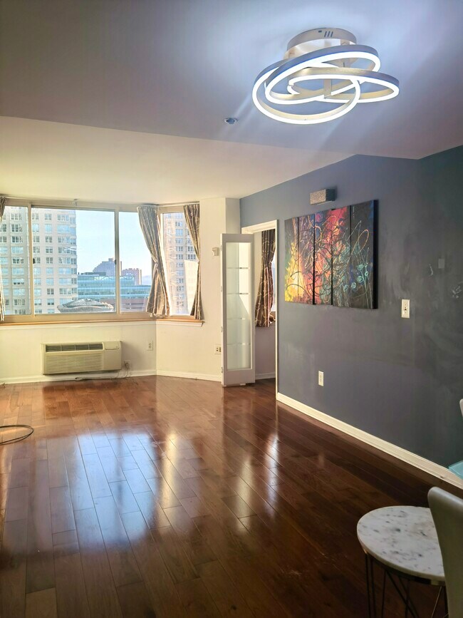 Building Photo - 1 2ND St