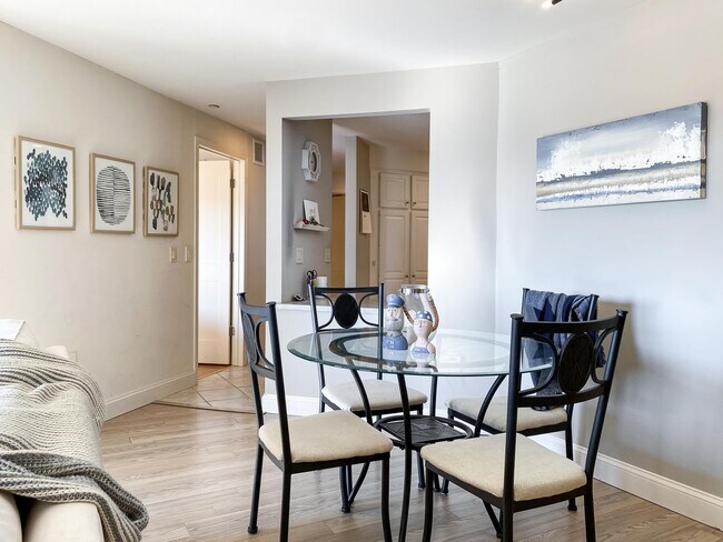 Building Photo - 601 N Segoe Rd