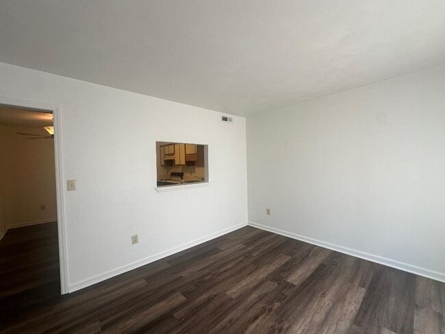 Building Photo - North Roanoke County Duplex