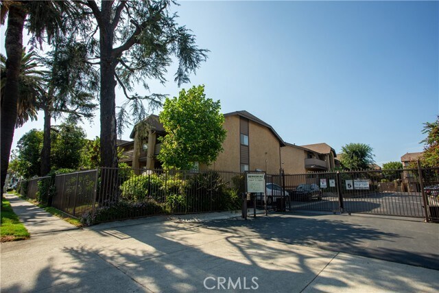 Building Photo - 14835 Sherman Way