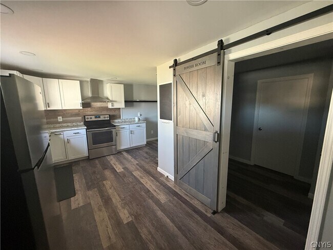 Building Photo - 417 Franklin St