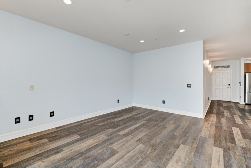 Building Photo - 1225 Island Ave